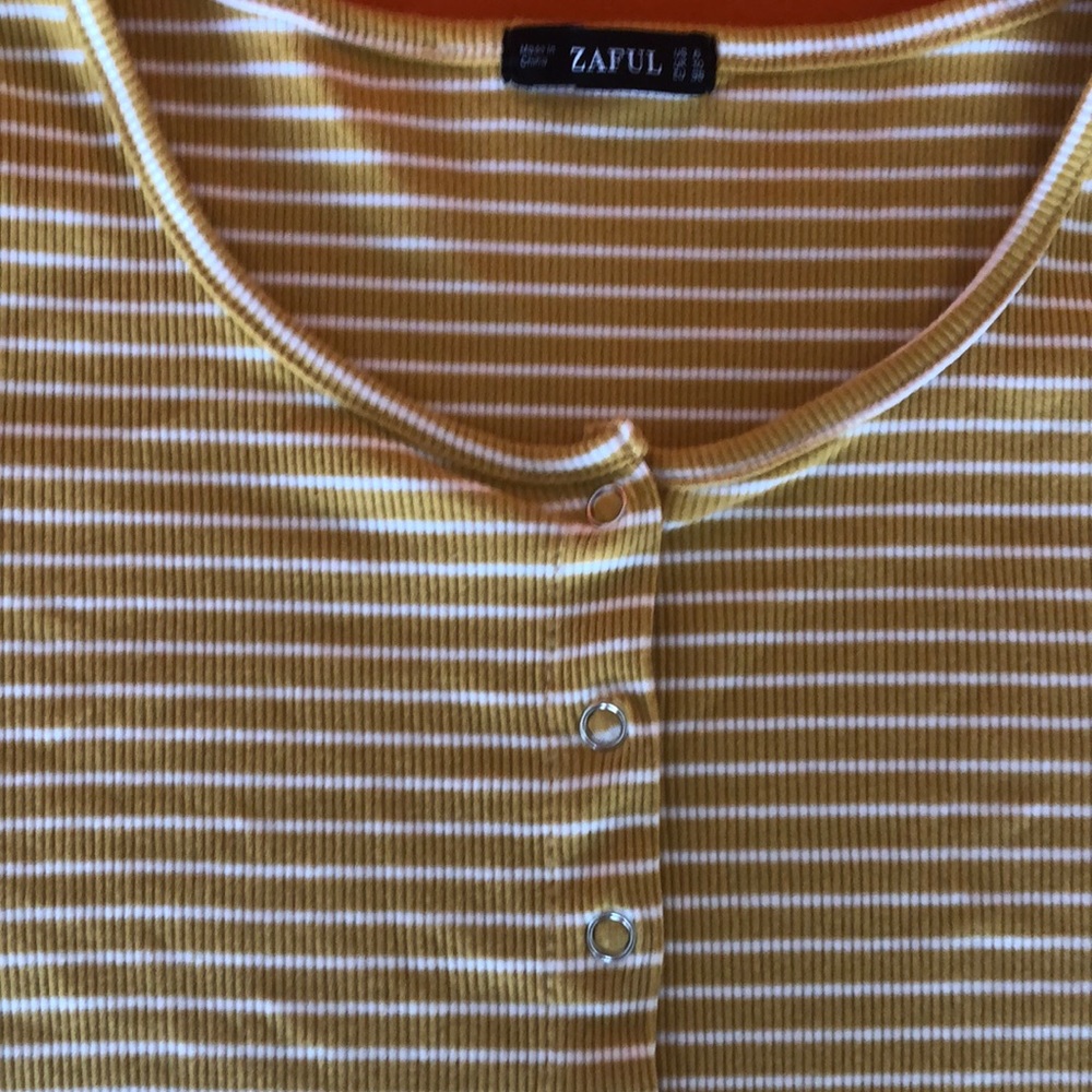 Top - Picture 2 of 8